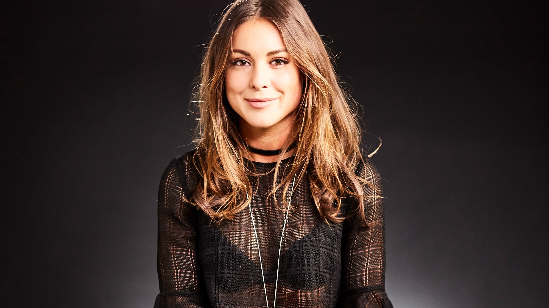 Lookfantastic goes under the spotlight and names Louise Thompson as brand ambassador